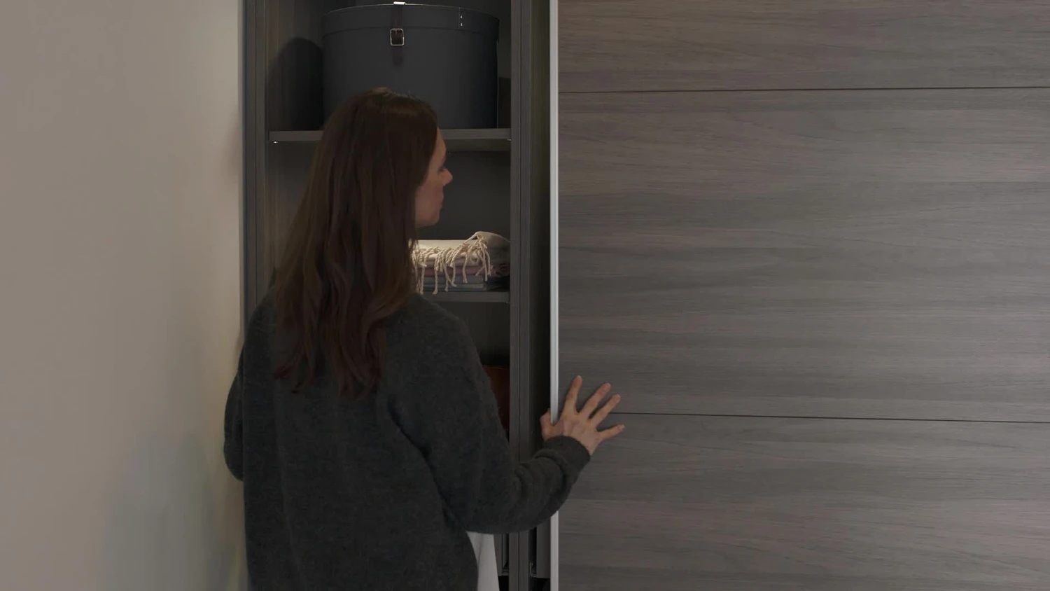 Atomia Grey & Natural Oak Effect 2 Door Sliding Wardrobe Door Kit (H)2250mm (W)2000mm - Image 2