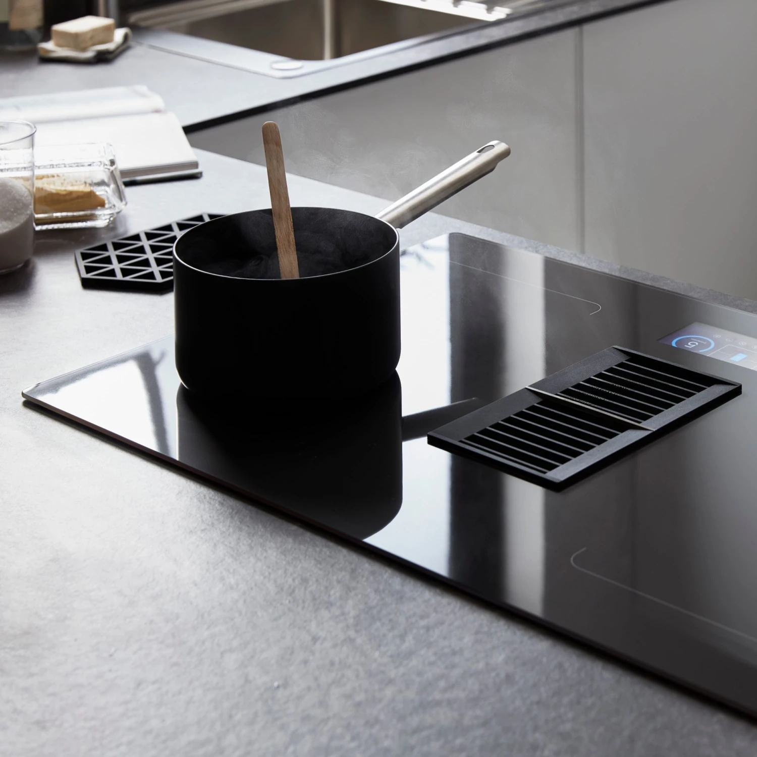 GoodHome Bamia GHIHEF77 4 Zone Black Ceramic Glass Induction Hob, (W)770mm - Image 8