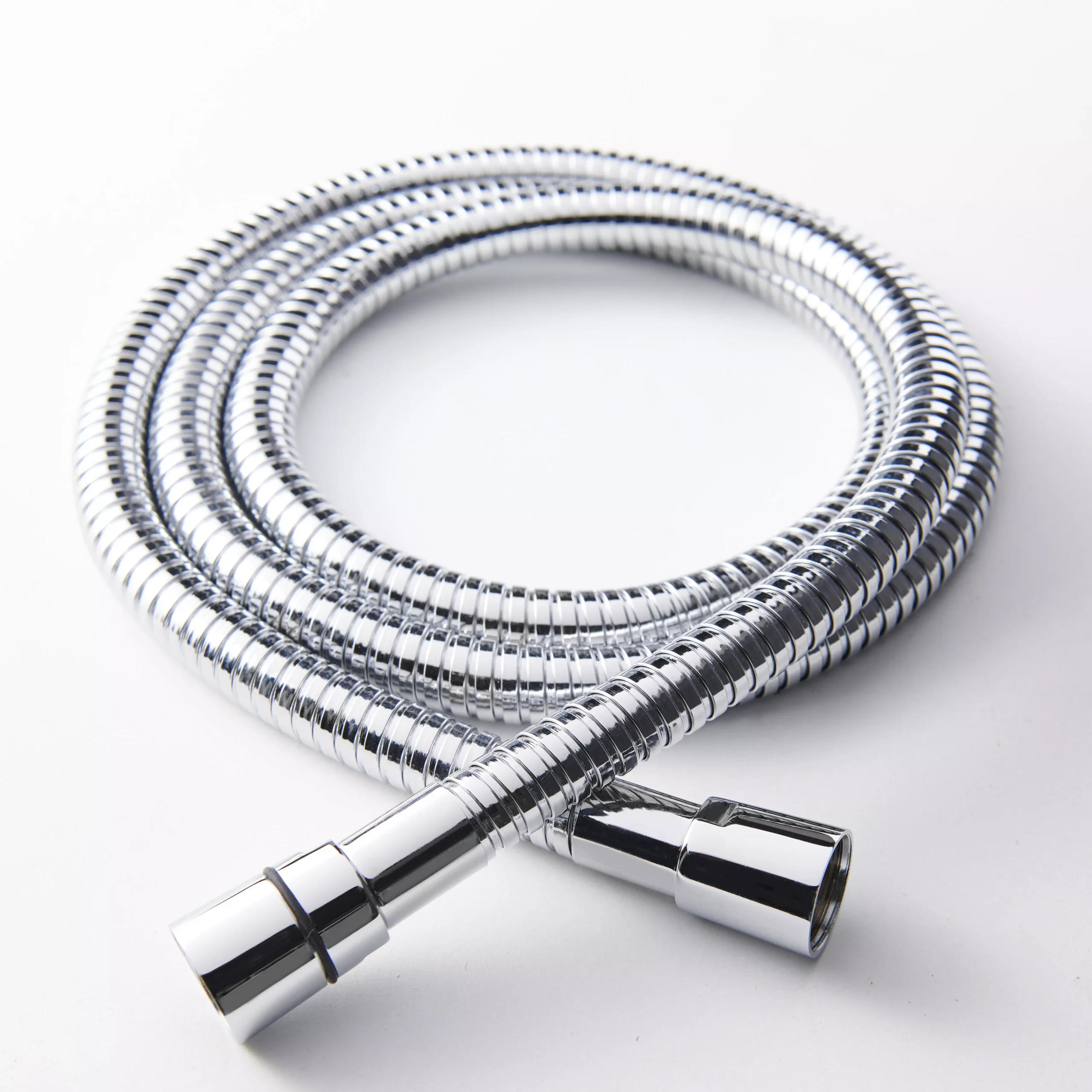 GoodHome Chrome Effect Brass & Polyvinyl Chloride (PVC) Shower Hose, (L)1.5m - Image 3