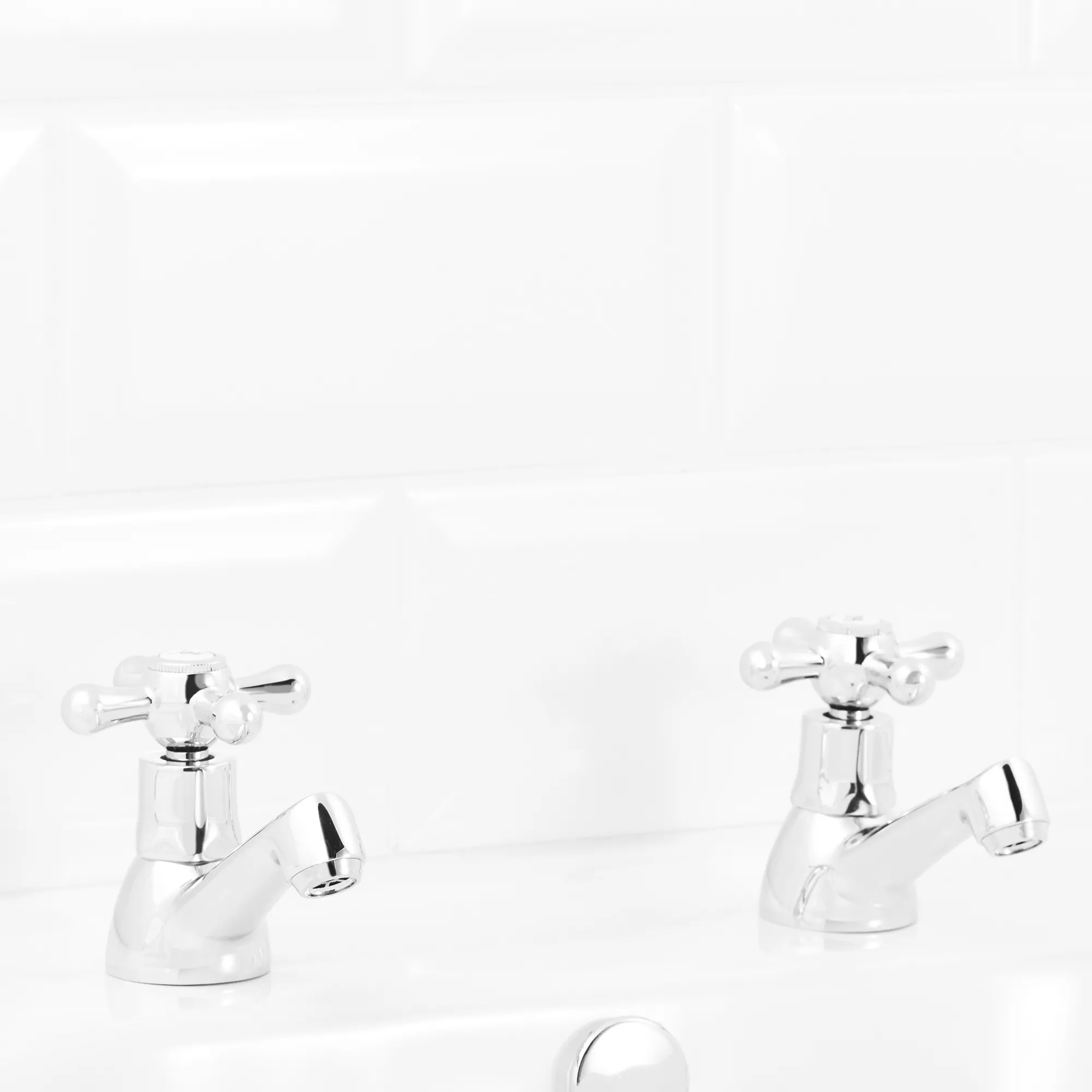 GoodHome Etel Traditional Basin Pillar Tap - Image 3